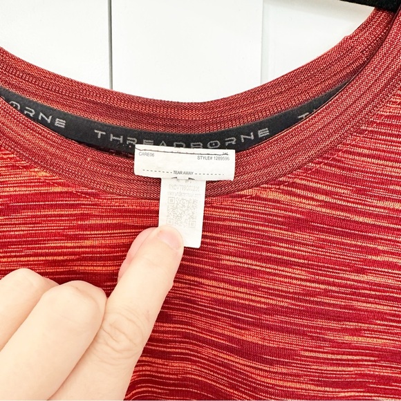 UNDER ARMOUR | Dri-Fit Tee Size XL - Picture 4 of 4